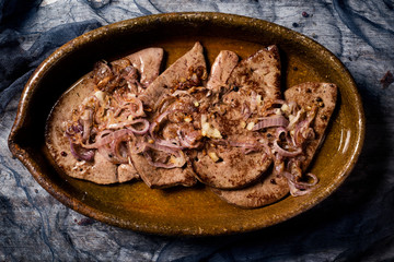 higado encebollado, a spanish recipe of cow liver.