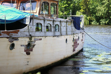 Fototapeta na wymiar Old boat