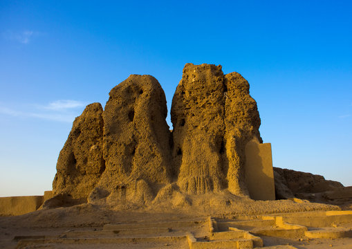 Sudan, Northern Province, Kerma, ruins of the western deffufa