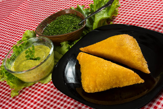 EMPANADAS AJI GUACAMOLE