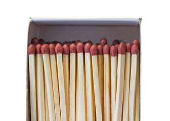 Caja de cerillas aislada sobre fondo blanco