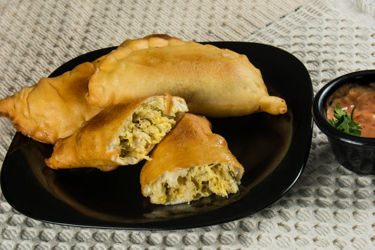 DESAYUNO EMPANADAS DE POLLO