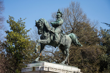 Obraz premium VERONA, ITALY- march,2019,: Bronze statue of Victor Emmanuel II located on the Piazza Bra is the largest piazza in Verona