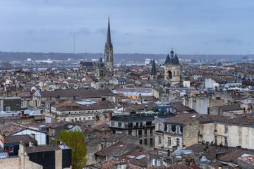 Obraz premium Cathedrale Saint Andre and Pey Berland Tower in Bordeaux, France