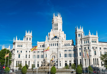 Fototapeta na wymiar Cibeles fountain and Palace in Madrid