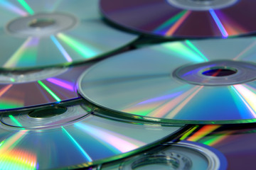 Płyty dvd, cd, i blu-ray technologia zapisywania danych.