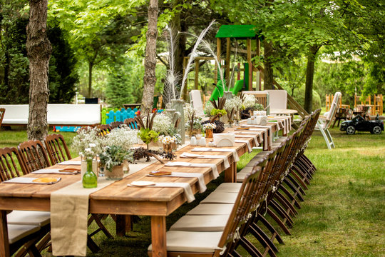 Details of the marriage ceremony held in the garden in the summer.