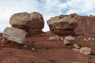 Fototapeta na wymiar Twin Rocks 2
