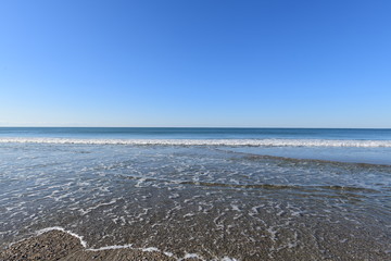Coastal shoreline in the US on a sunny day