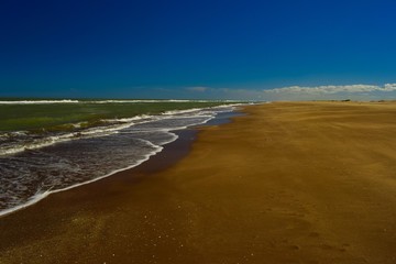 Una playa des&eacute;rtica en el Atl&aacute;ntico