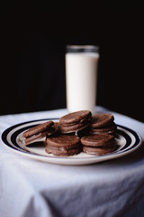 Caramel Coockies and milk