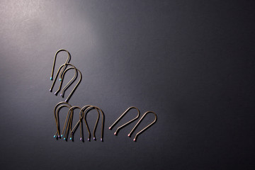 Hair pins for curling rollers horizontal