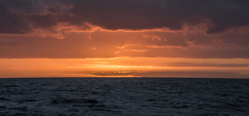 Coucher de soleil dans le Pacifique sud