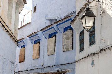 Fototapeta na wymiar Windows seen in Chefchaouen, Morocco
