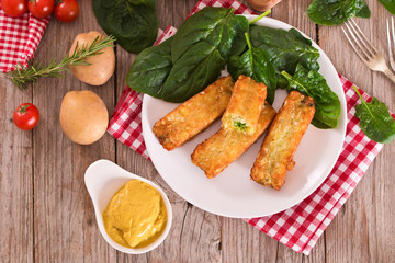 Potato croquettes with spinach and mozzarella. 