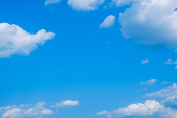 【写真素材】 青空　空　雲　初夏の空　背景　背景素材　6月　コピースペース