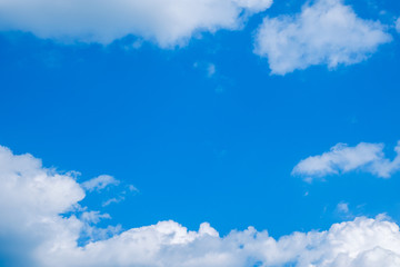 【写真素材】 青空　空　雲　初夏の空　背景　背景素材　6月　コピースペース