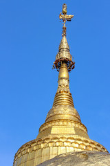 Fototapeta premium Kyaiktiyo pagoda or Golden rock pagoda Most sacred and famous tourist attraction in Mon state, Myanmar