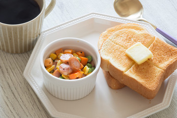 朝食プレート　トースト