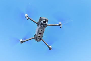 空撮専用の小型ドローン