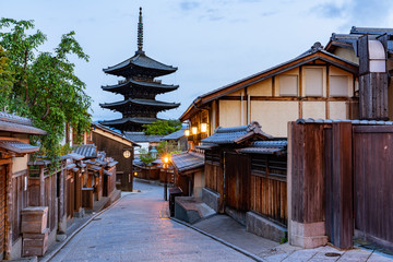 [京都]東山・清水寺参道の風景