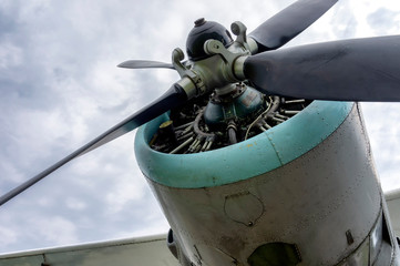 Propellers on a single engine biplane