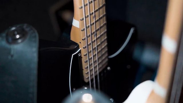Guitare &eacute;lectrique gros plan avant concert