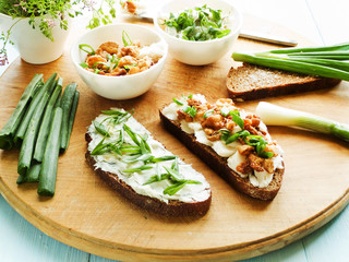 Spread for sandwiches