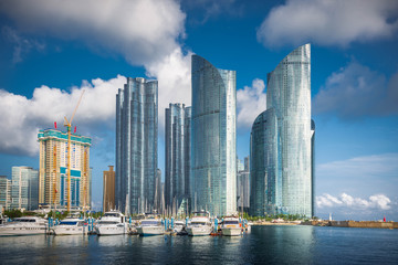 Obraz premium Busan city skyline and skyscrapers in the Haeundae district., South Korea.