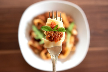 Pasta und Gabel