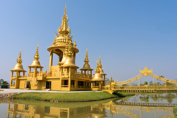 Obraz premium Golden Temple at Wat Rong Khun (White Temple), Chiang Rai, North Thailand