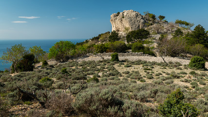 Fototapeta na wymiar Prominent rock formation near Lubenice on the croatian island Cres
