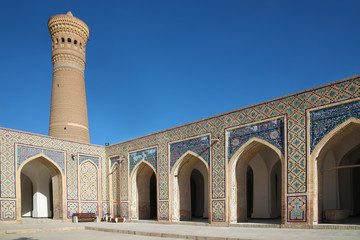 Fototapeta na wymiar Corner of Poi Kalyan madrasa in Bukhara, Uzbekistan
