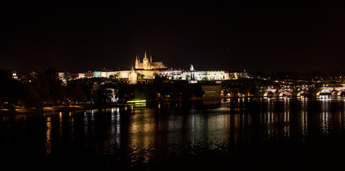 Fototapeta na wymiar Praga nocturna