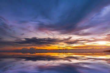 Fototapeta na wymiar Seascape with sunset sky purple and warm tone.