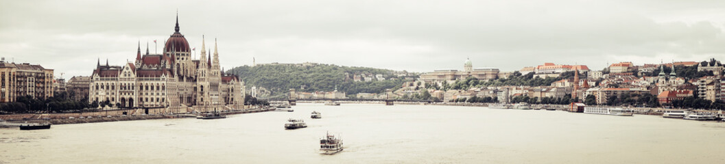 Fototapeta na wymiar Parliament in Budapest, Hungary - panorama