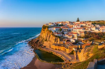 Fotobehang Azenhas do Mar, typical village on top of oceanic cliffs, Portugal © Leonid