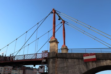 Lyon Ville - Passerelle piétonne Saint Georges Abbé Paul Couturier sur la rivière Saône - Pont...