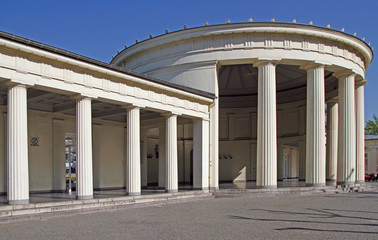 Fototapeta premium Elisenbrunnen is classical building in city Aachen
