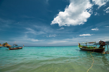 Fototapeta na wymiar Boat in sea at Thailand