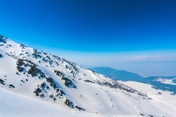 Obraz premium Beautiful snow covered mountains landscape Kashmir state, India .