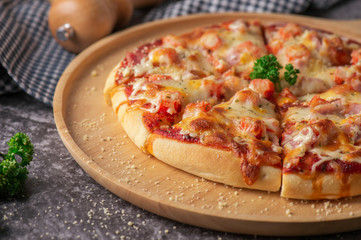 pizza with ham and mushrooms