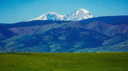 Naklejka premium krajobraz z górami