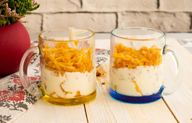Cooking a delicious cream and cereal dessert