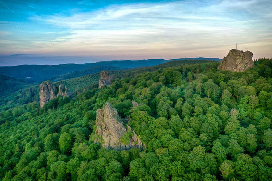 Sch&ouml;ne deutsche Landschaft - im Sauerland bei den Bruchhauser Steinen