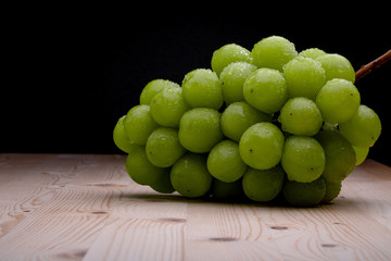A large grain muscat grape.