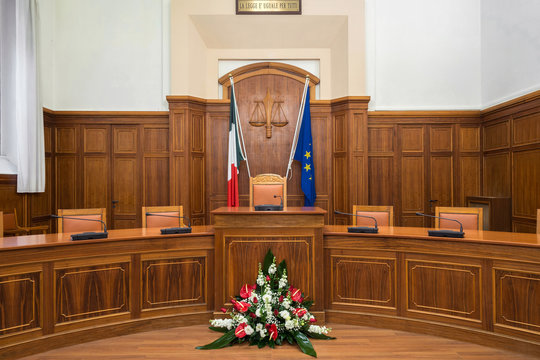 Aula Di Tribunale