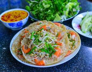 Vietnamese pancake with fresh vegetable