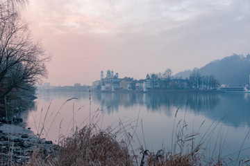 Passau Altstadt im Nebel