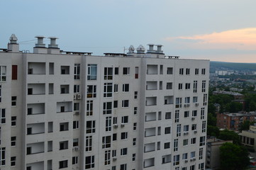 Lattices with patterns on the windows